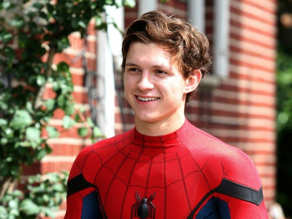 Tom Holland quer ajudar a apresentar novo Homem-Aranha nos cinemas
